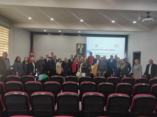 Dernekler Mevzuatı ve İlkyardım Konularında Eğitim