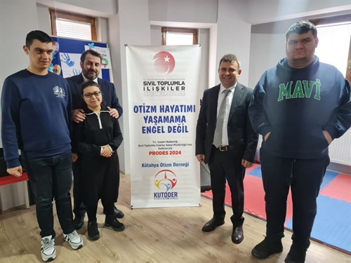 Kütahya İl Sivil Toplumla İlişkiler Müdürümüz Ömer KARAKAYA Kütahya Otizm  Derneği ‘ni ziyaret etti.